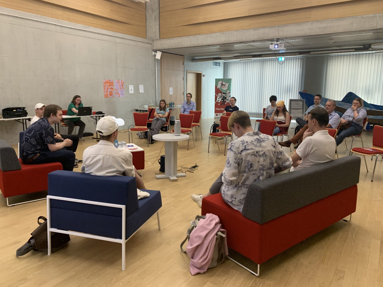 Podiumsdiskussion zur bevorstehenden Europawahl